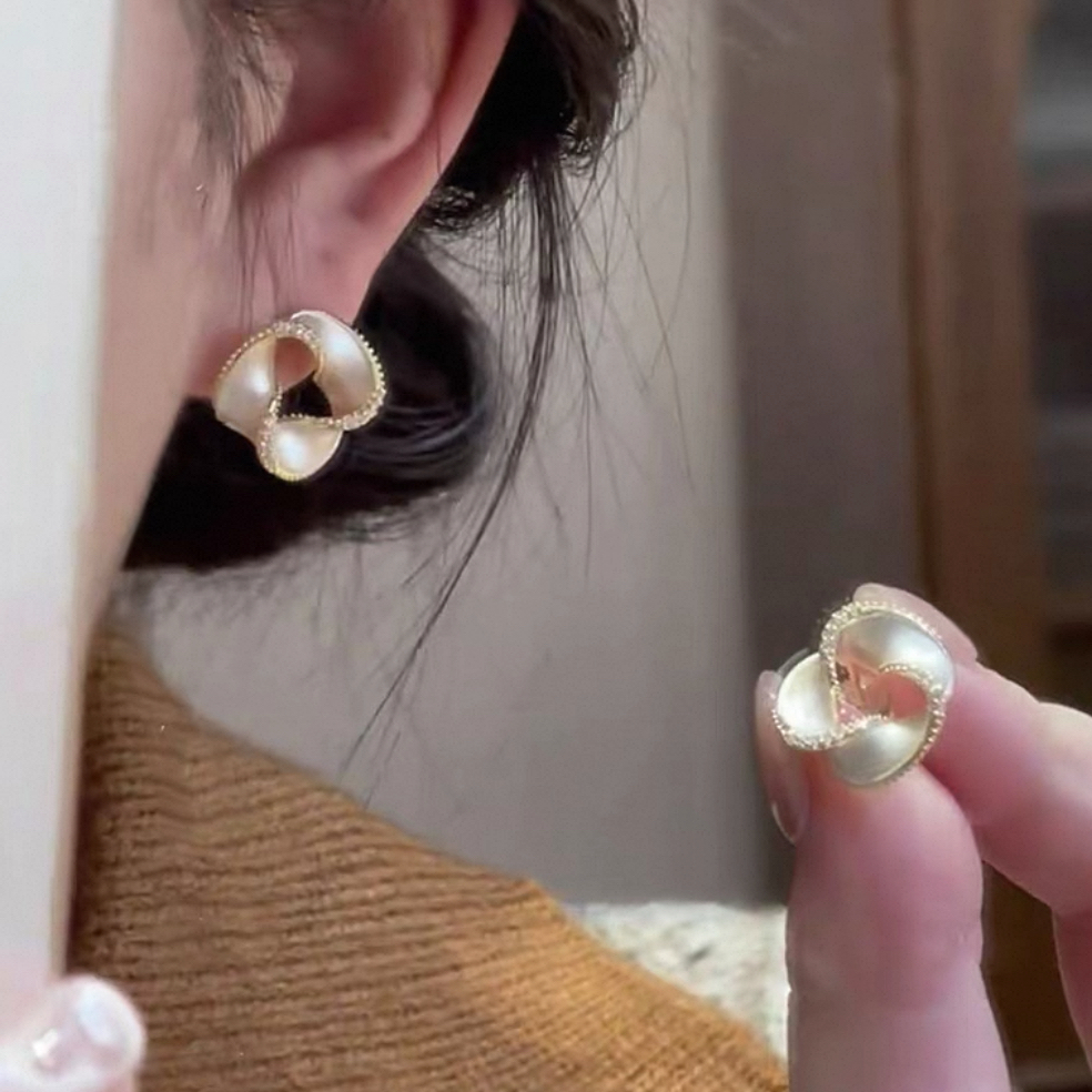 合金耳饰 1831合金高级感点锆滴釉莫比乌斯螺旋耳钉