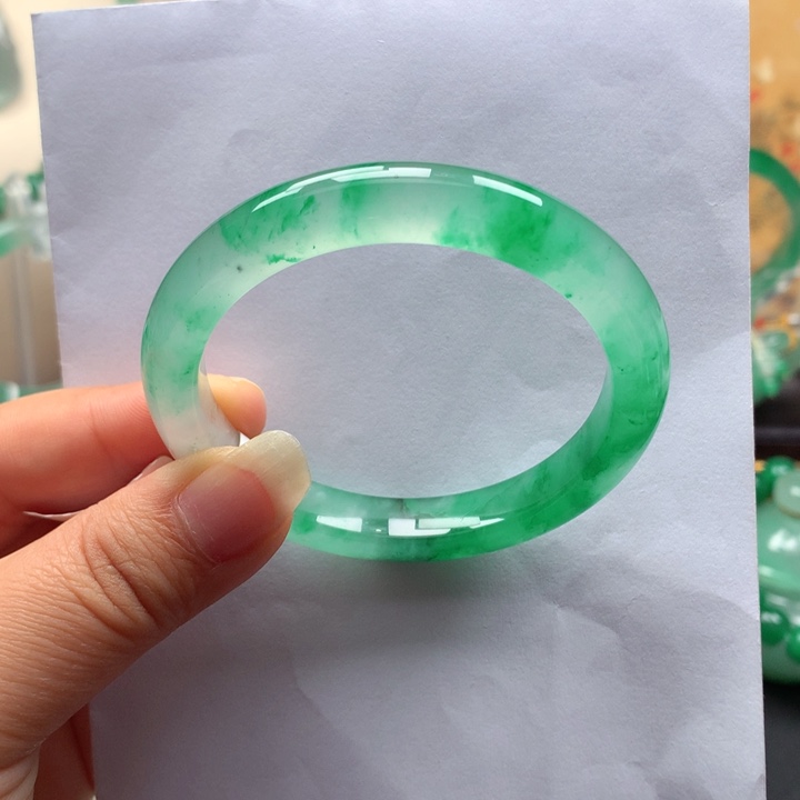 石英质玉未镶嵌手镯