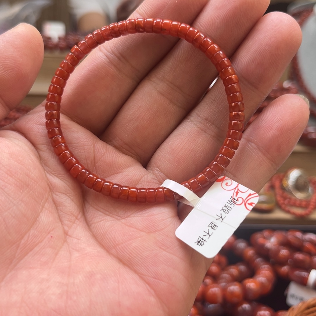 南红玛瑙未镶嵌手链