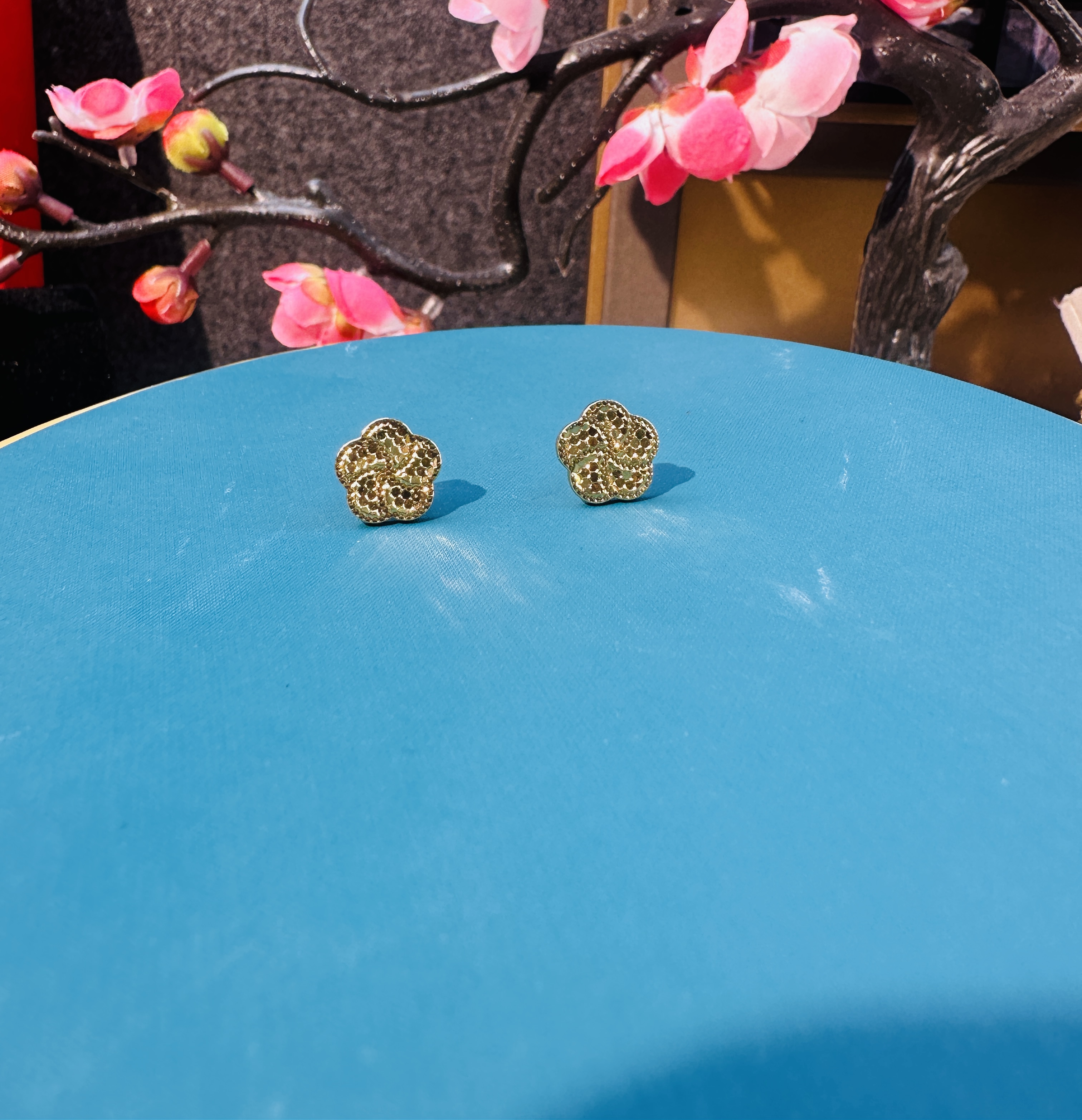 时尚百搭 龙鳞繁花耳钉