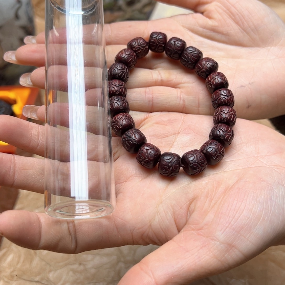 大叶紫檀（黑酸枝木类）