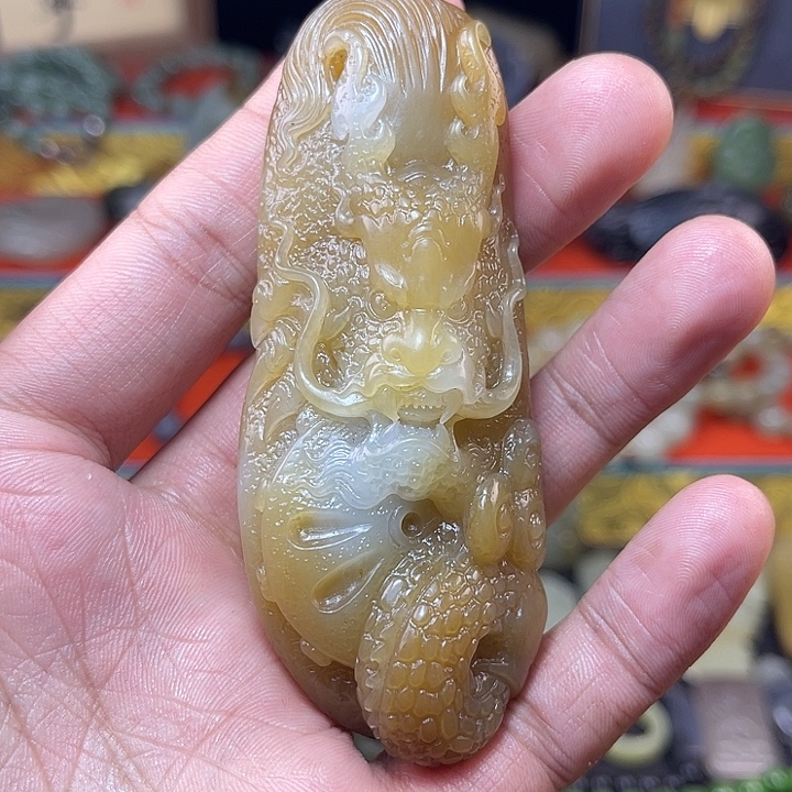 和田玉（糖玉）未镶嵌把件