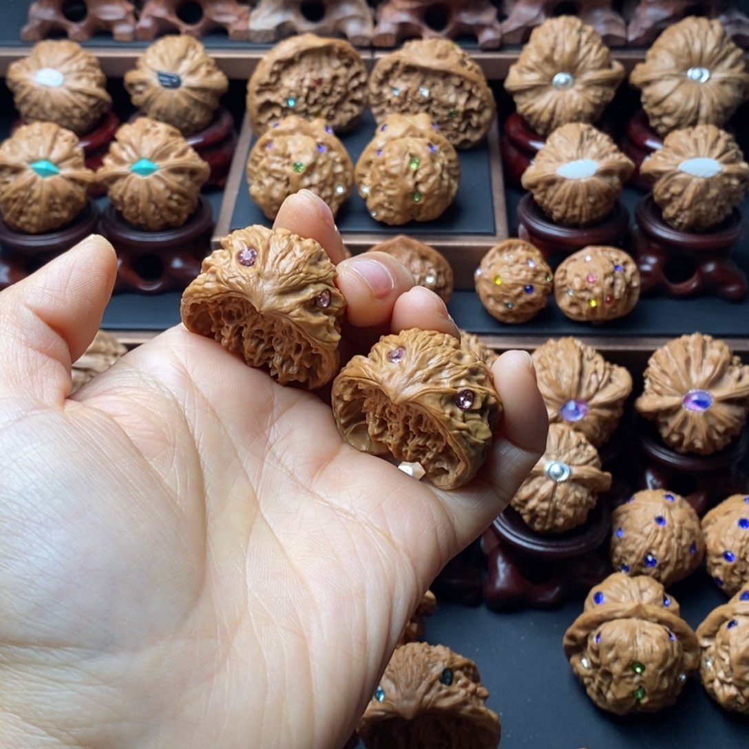 三***晓吊坠文玩核桃蛇头