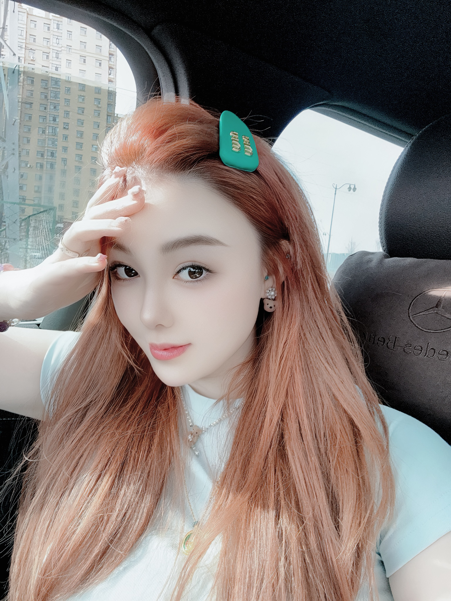 孔雀绿弹簧刘海夹边夹