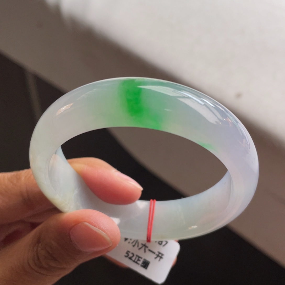 翡翠未镶嵌手镯冰胶春彩手镯【强推】