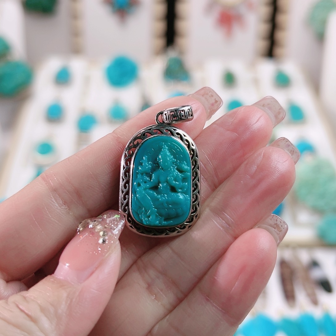 绿松石颈饰未镶嵌