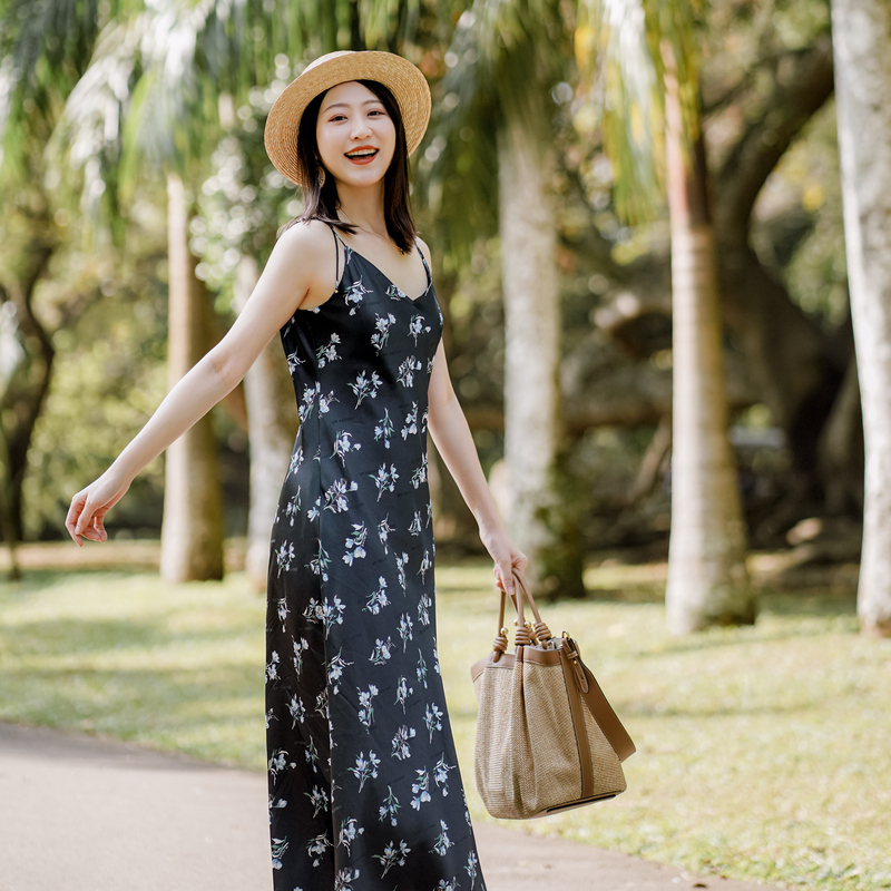 EP YAYING雅莹女装 桑蚕丝印花V领吊带连衣裙 春装新款4206B