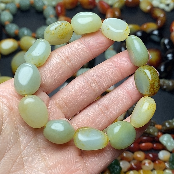 和田玉未镶嵌手链