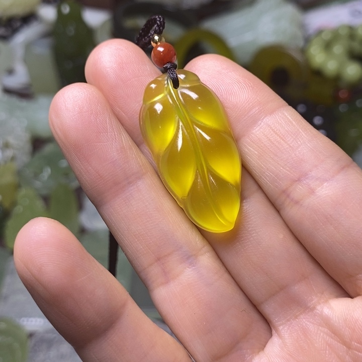 岫玉岫玉颈饰未镶嵌