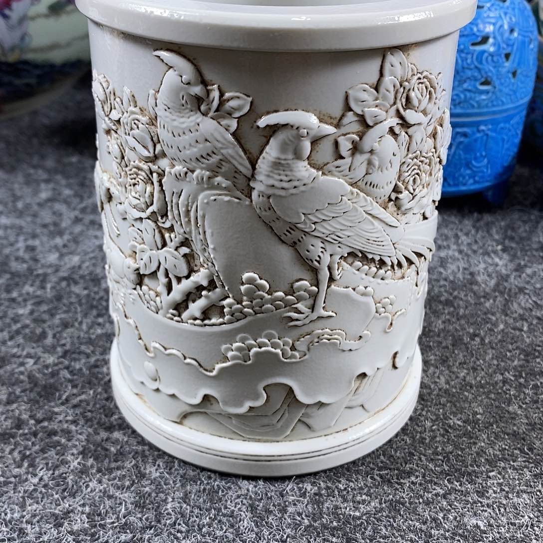 手工手绘陶瓷摆件工艺品