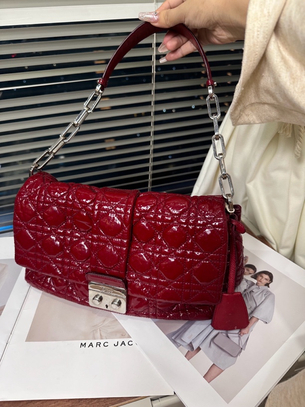 95新 DIOR/迪奥 漆皮法棍腋下包