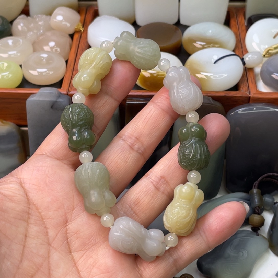 和田玉手链未镶嵌随行