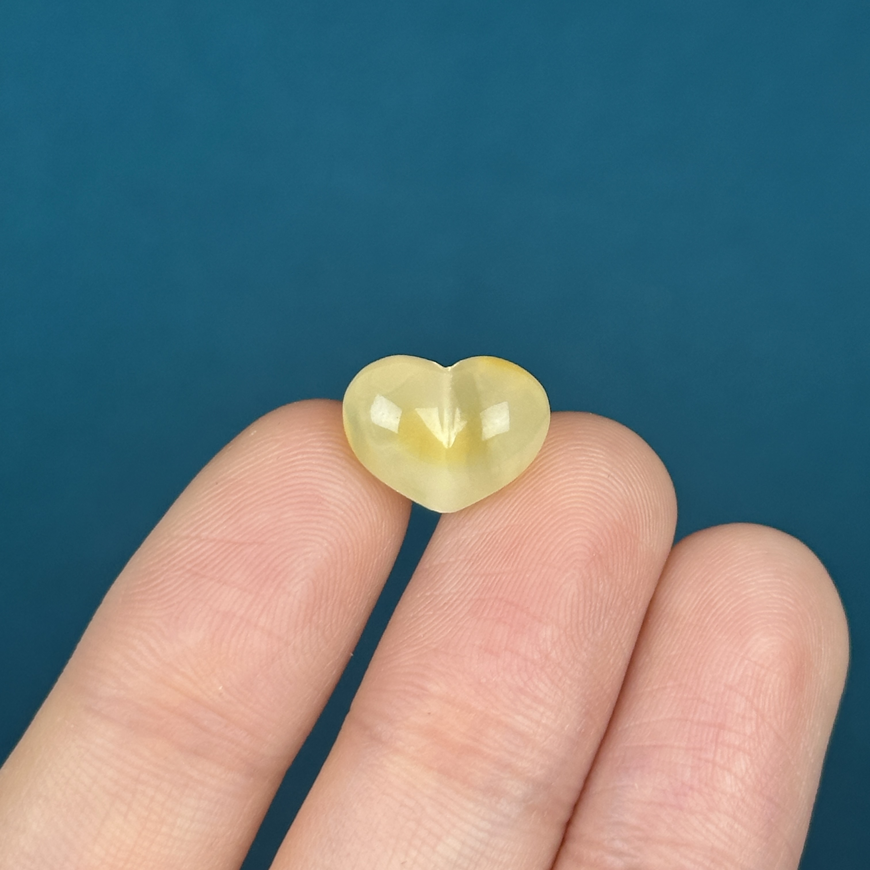 F4412天然原矿蜜蜡 屁桃爱心 13*9*8mm支持复检假一罚十