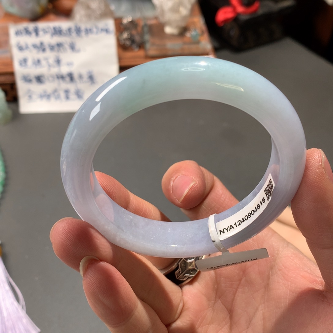 翡翠手镯未镶嵌56.5圈口