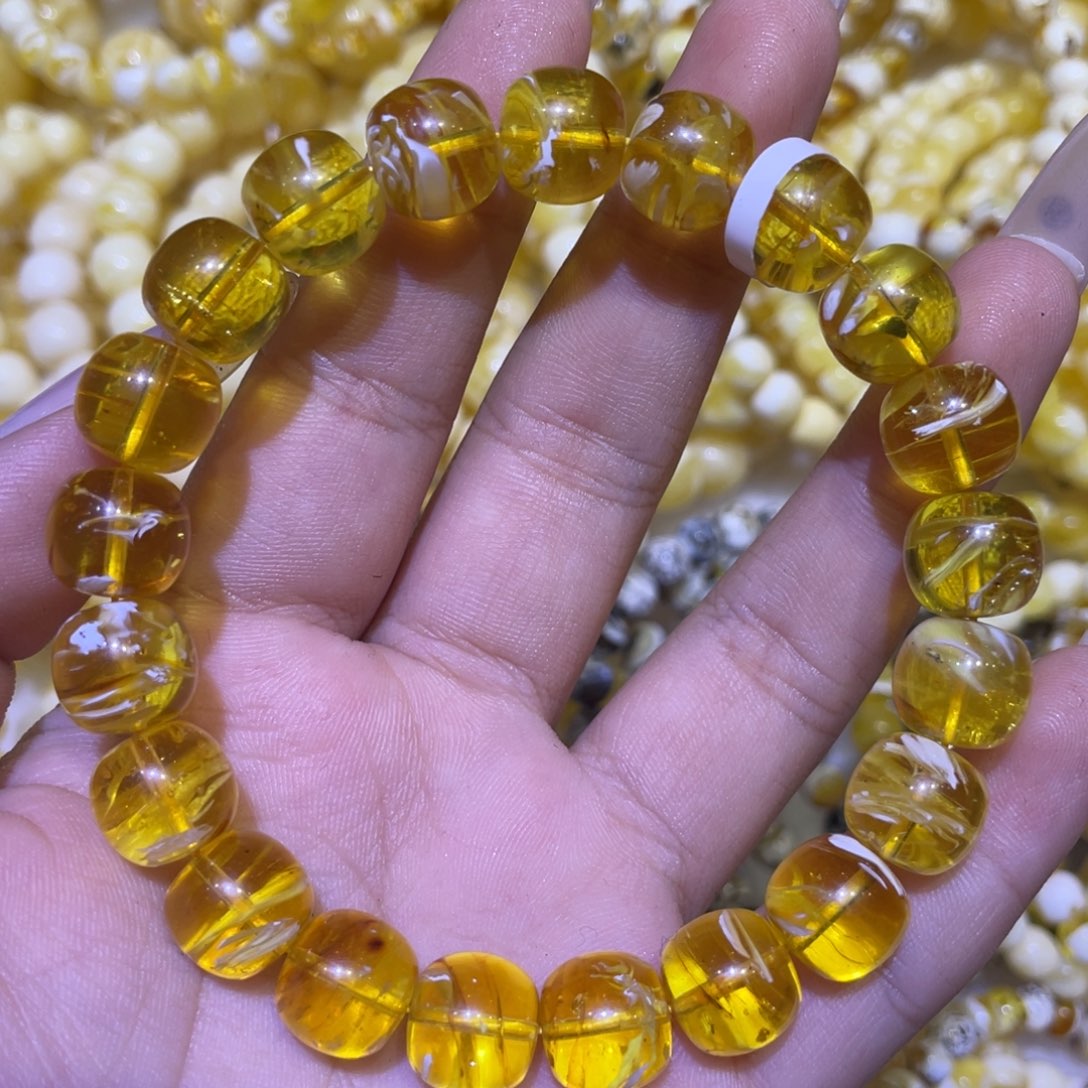 蜜蜡未镶嵌珠宝奇石11m