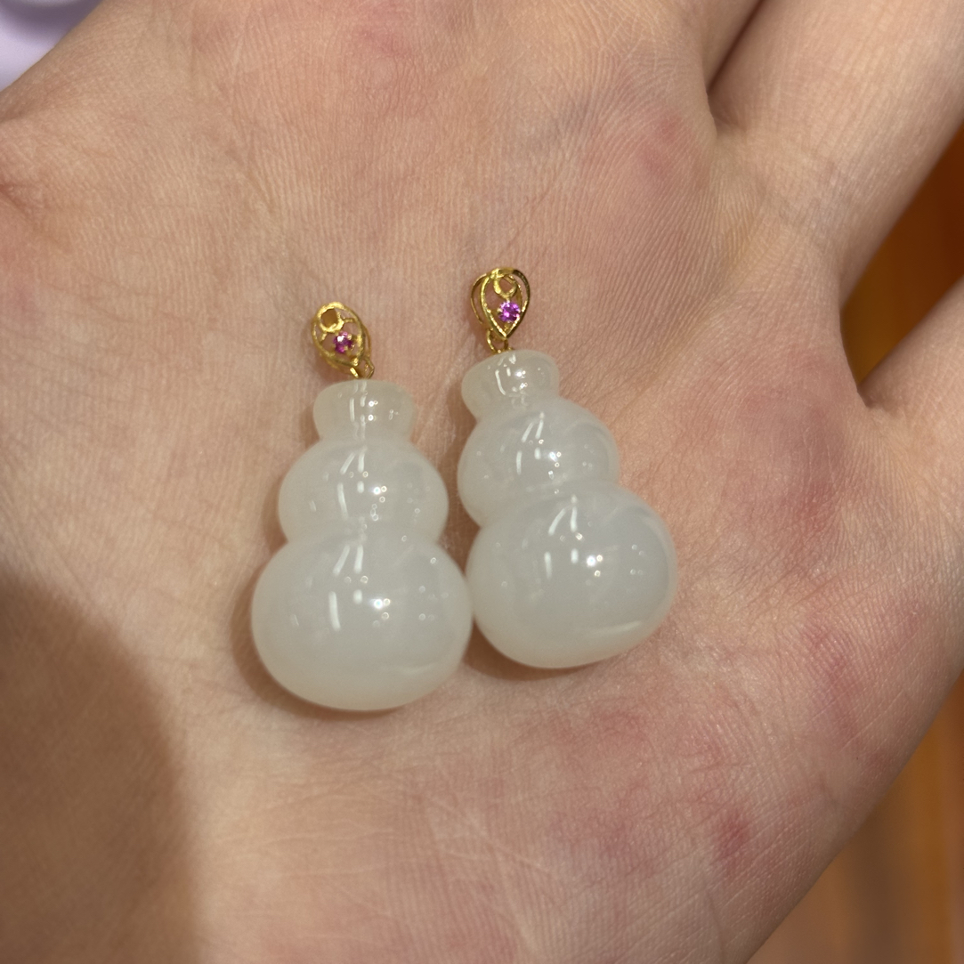 052108wm 和田玉青海料18k金镶嵌白玉葫芦规格15*12多样性发其一