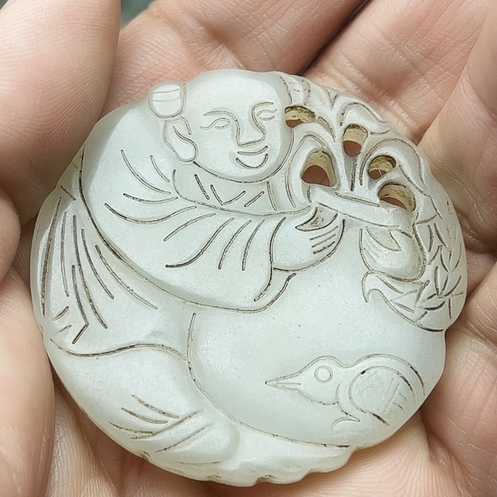 和田玉（青白玉）未镶嵌颈饰