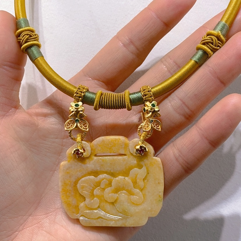 【闪购商品】颈饰未镶嵌翡翠