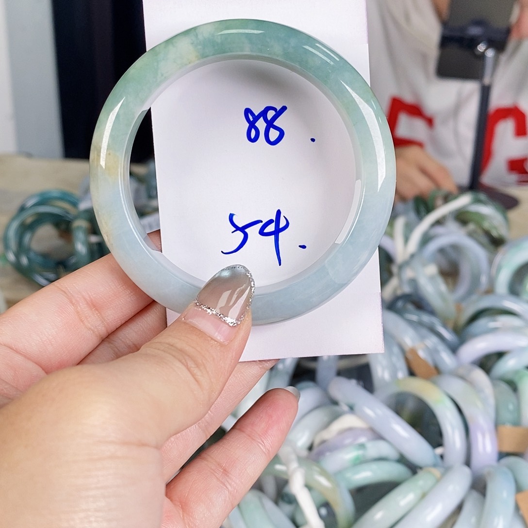 未镶嵌手镯翡翠翡翠手镯