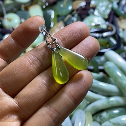 岫玉耳环未镶嵌一对