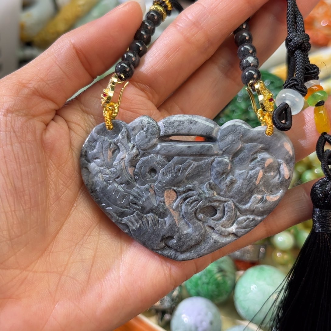 翡翠颈饰未镶嵌待编款