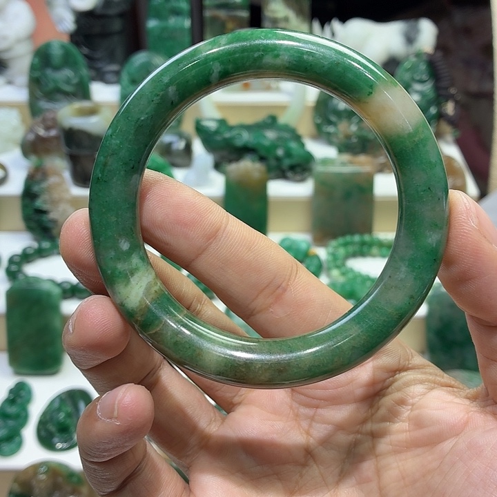独山玉未镶嵌手镯55.6圈口