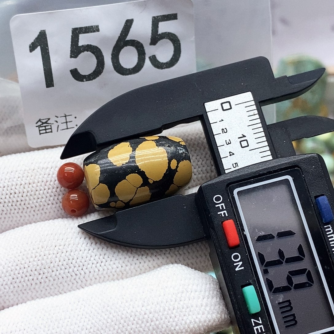 颈饰未镶嵌南红玛瑙