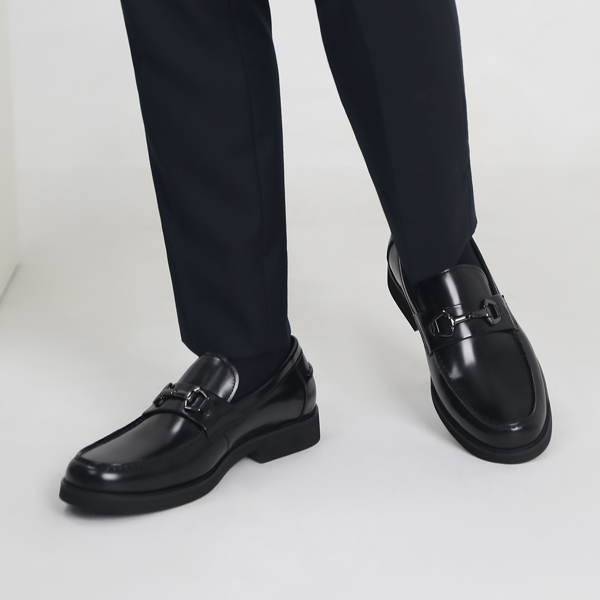 ①B区-1鸿【先选编码-再选尺码下单】B001-B050真皮休闲鞋(晓)