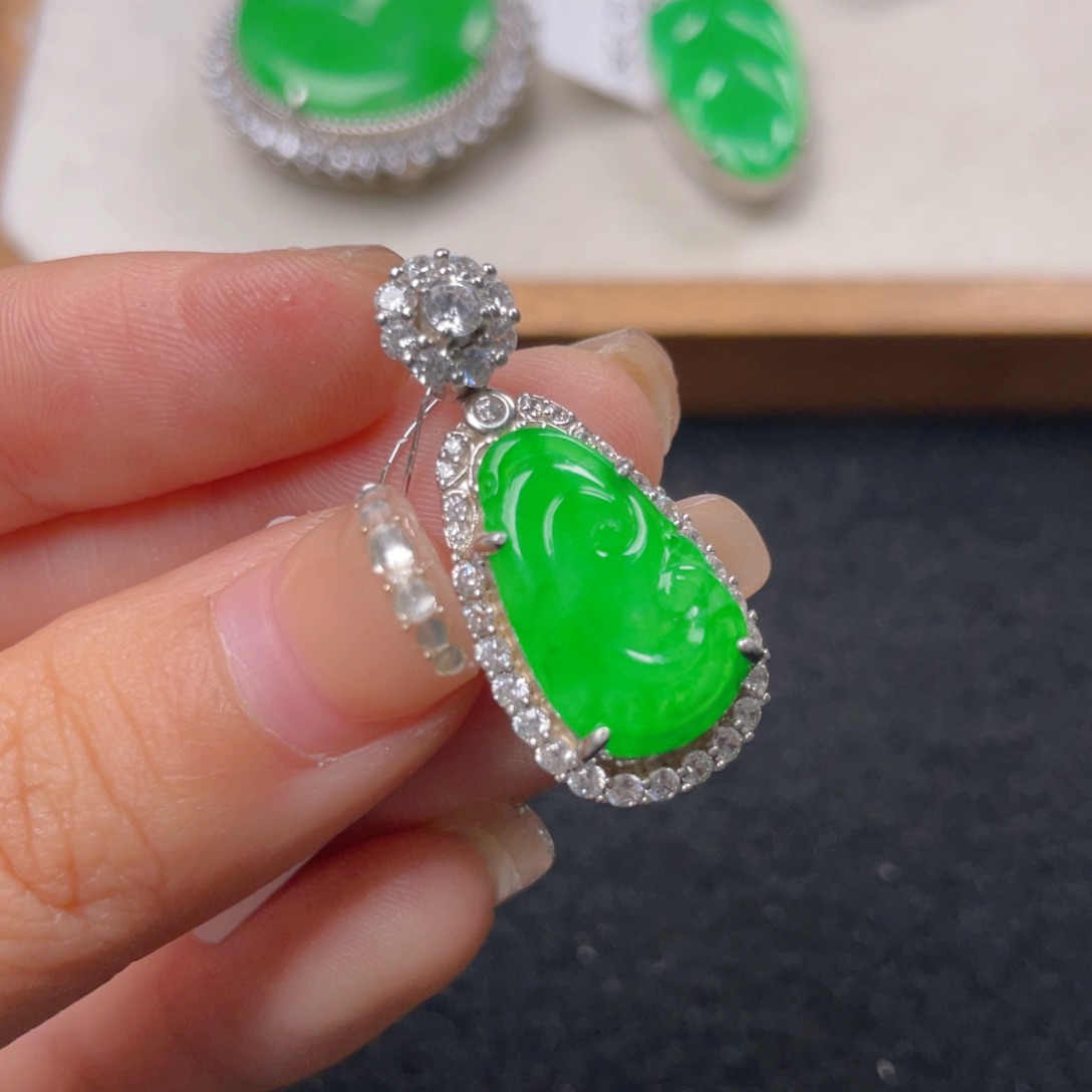 翡翠颈饰银S925镶嵌b h j n