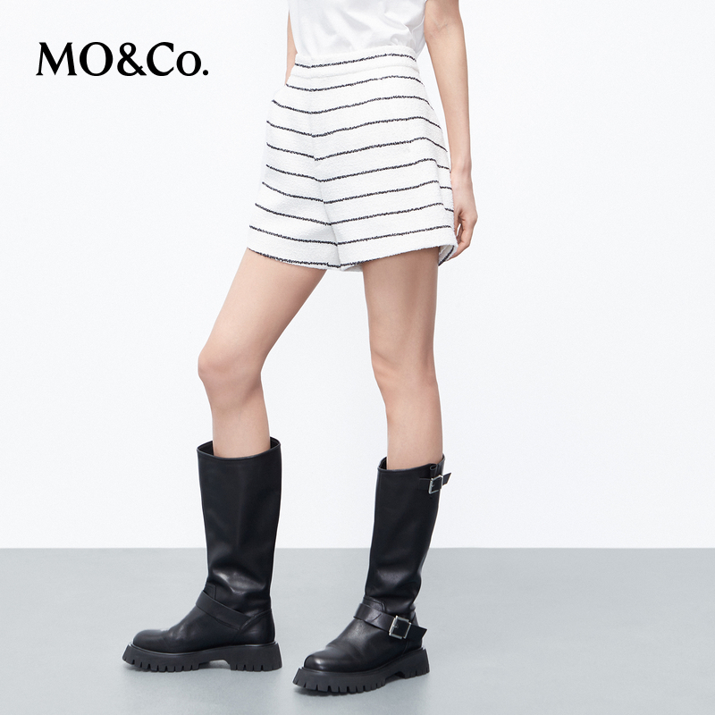【陈嘉尔专属】MOCO秋条纹肌理感高腰A字短裤休闲裤MBC3SOT019