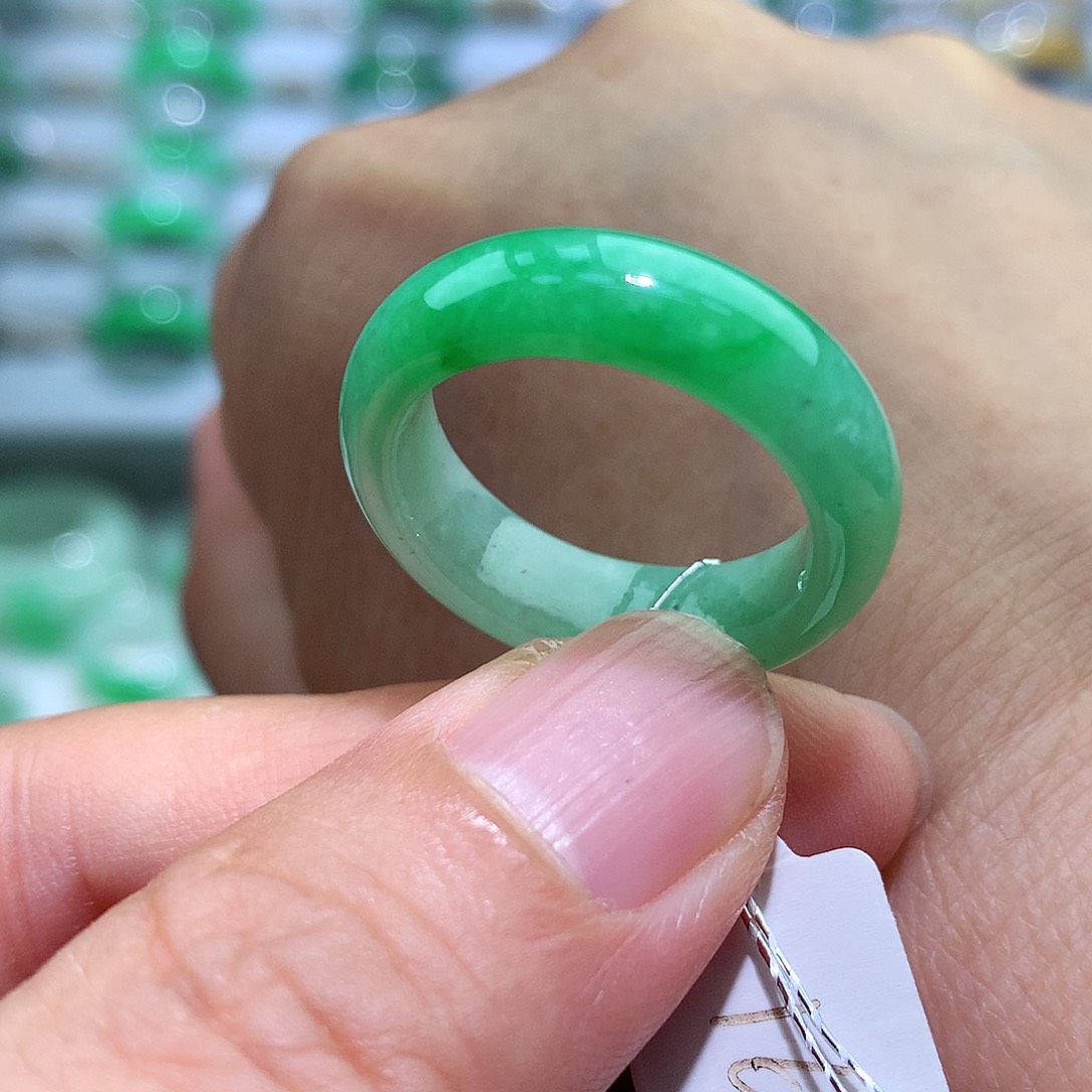 翡翠戒指未镶嵌16-17号