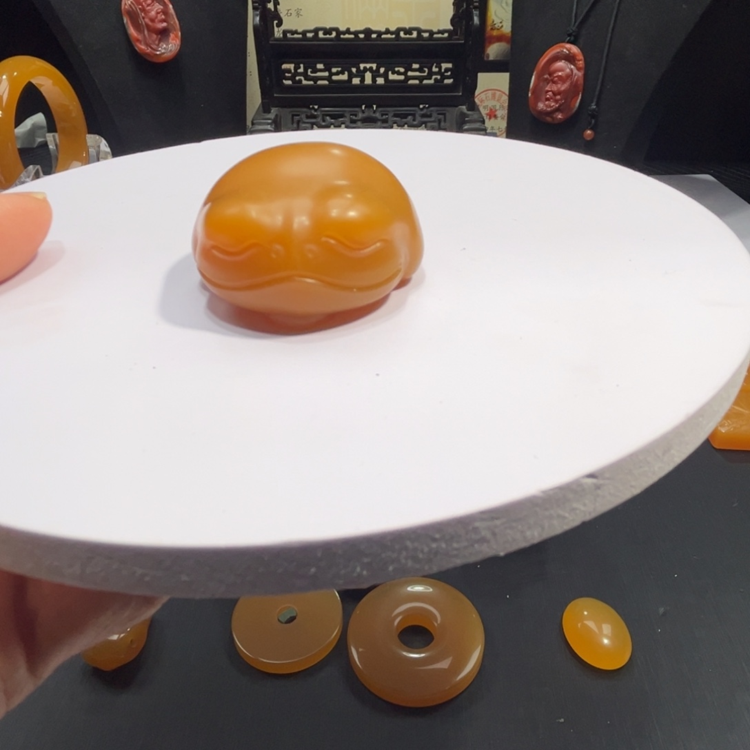 清***生石英质玉（缅黄）未镶嵌蟾