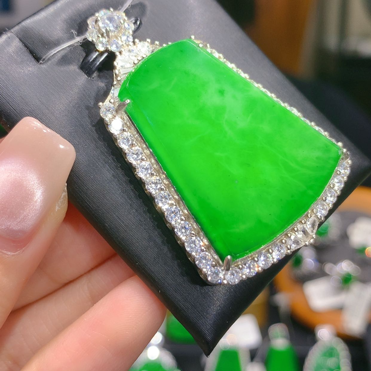 【闪购商品】颈饰银S925镶嵌翡翠6柒姐