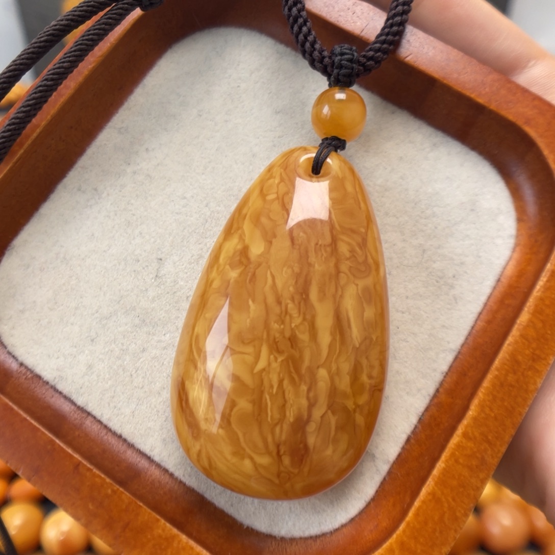 蜜蜡未镶嵌颈饰蜜蜡