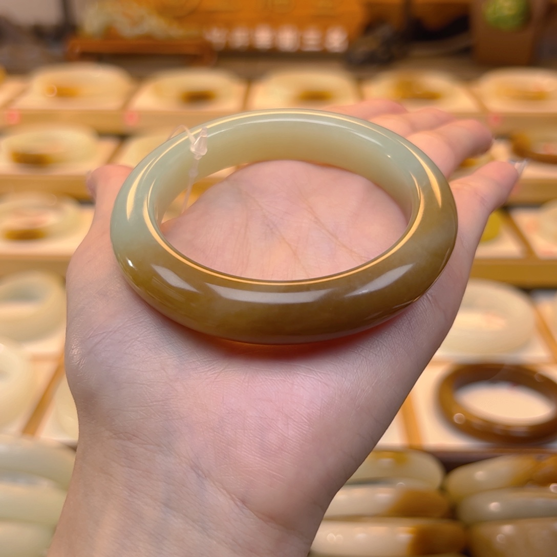 和田玉未镶嵌手镯16