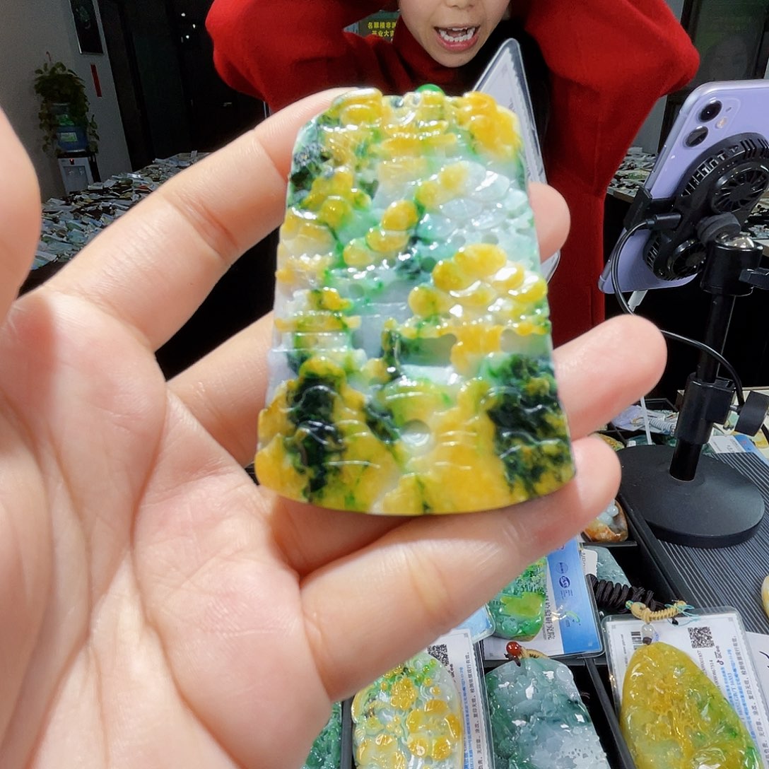 颈饰未镶嵌翡翠一