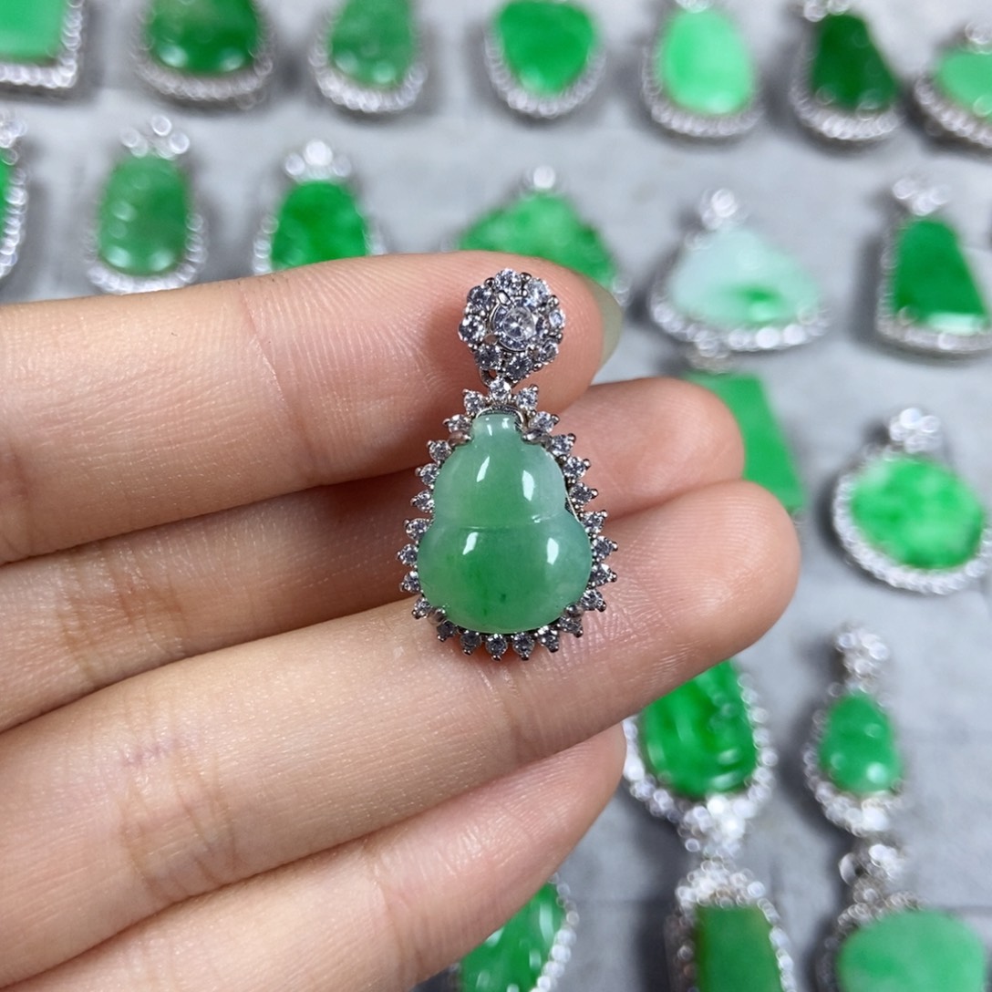 颈饰未镶嵌翡翠葫芦