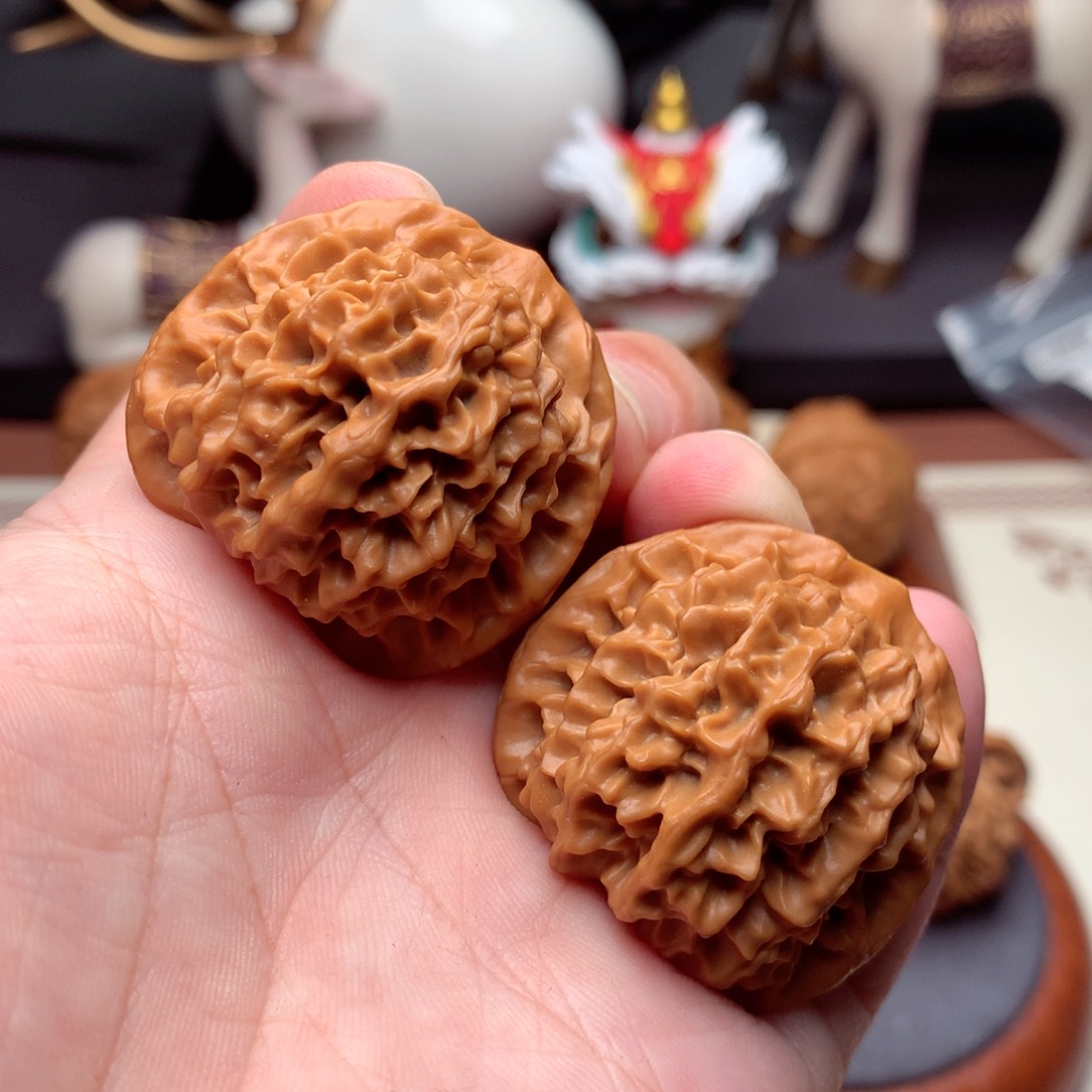 文玩核桃把件秦闷全品满珊瑚纹  1号