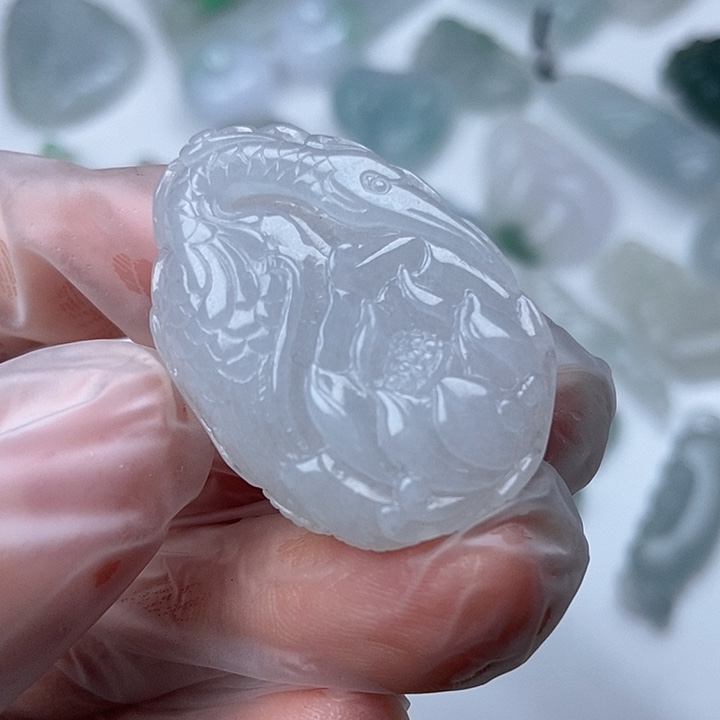 颈饰未镶嵌翡翠天然