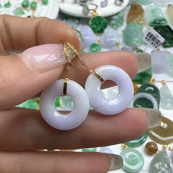 翡翠颈饰未镶嵌甜甜圈