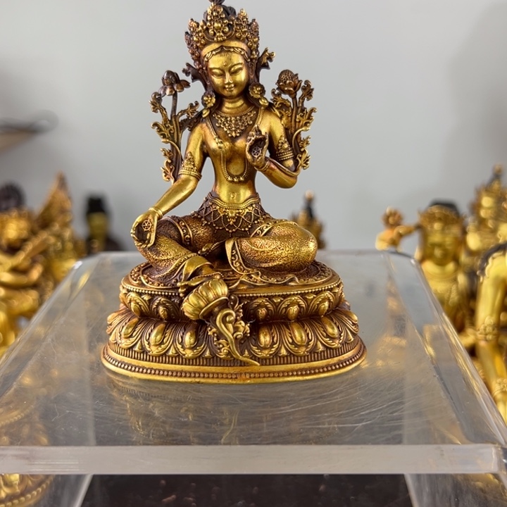 孤***侠佛像的造型和造型