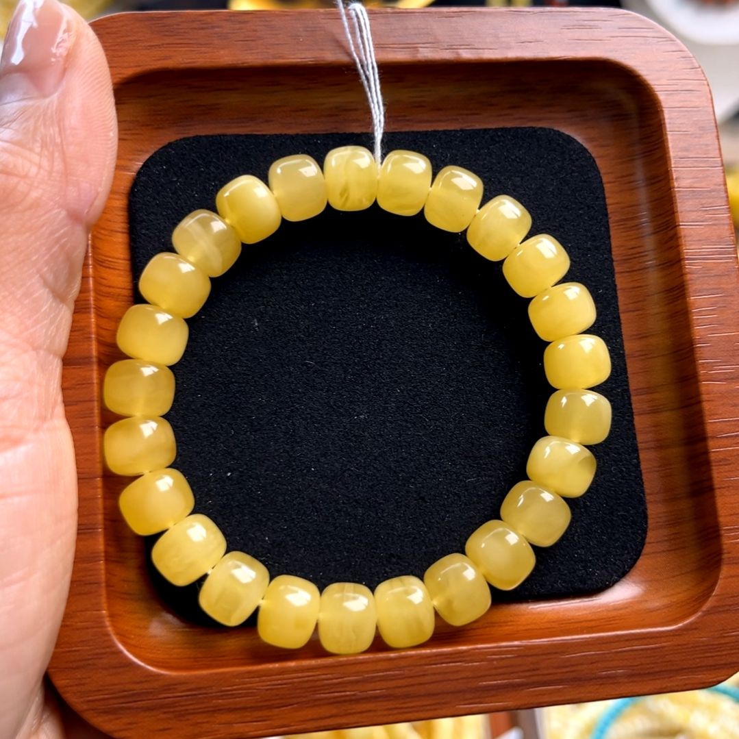 琥珀手链未镶嵌天然俄料鸡油黄妖花老型手串9mm