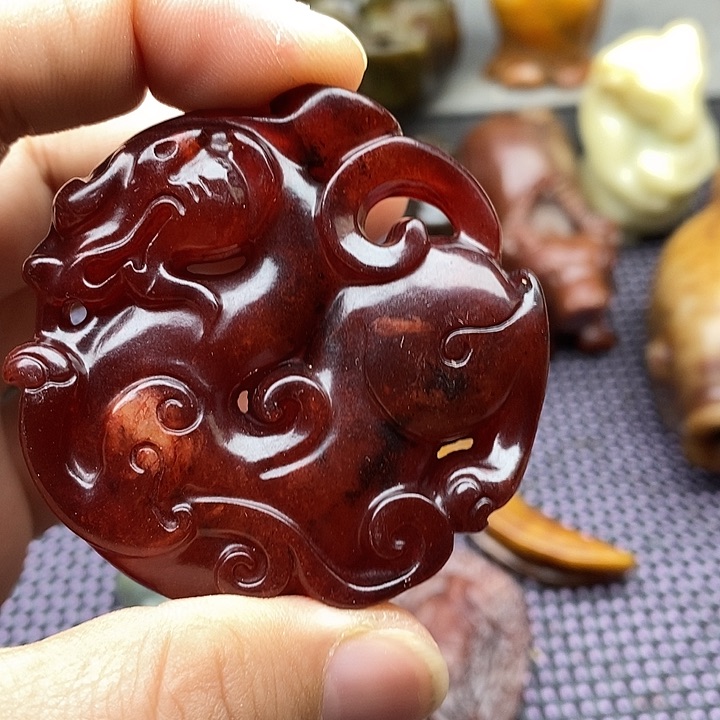 未镶嵌蛇纹石玉颈饰
