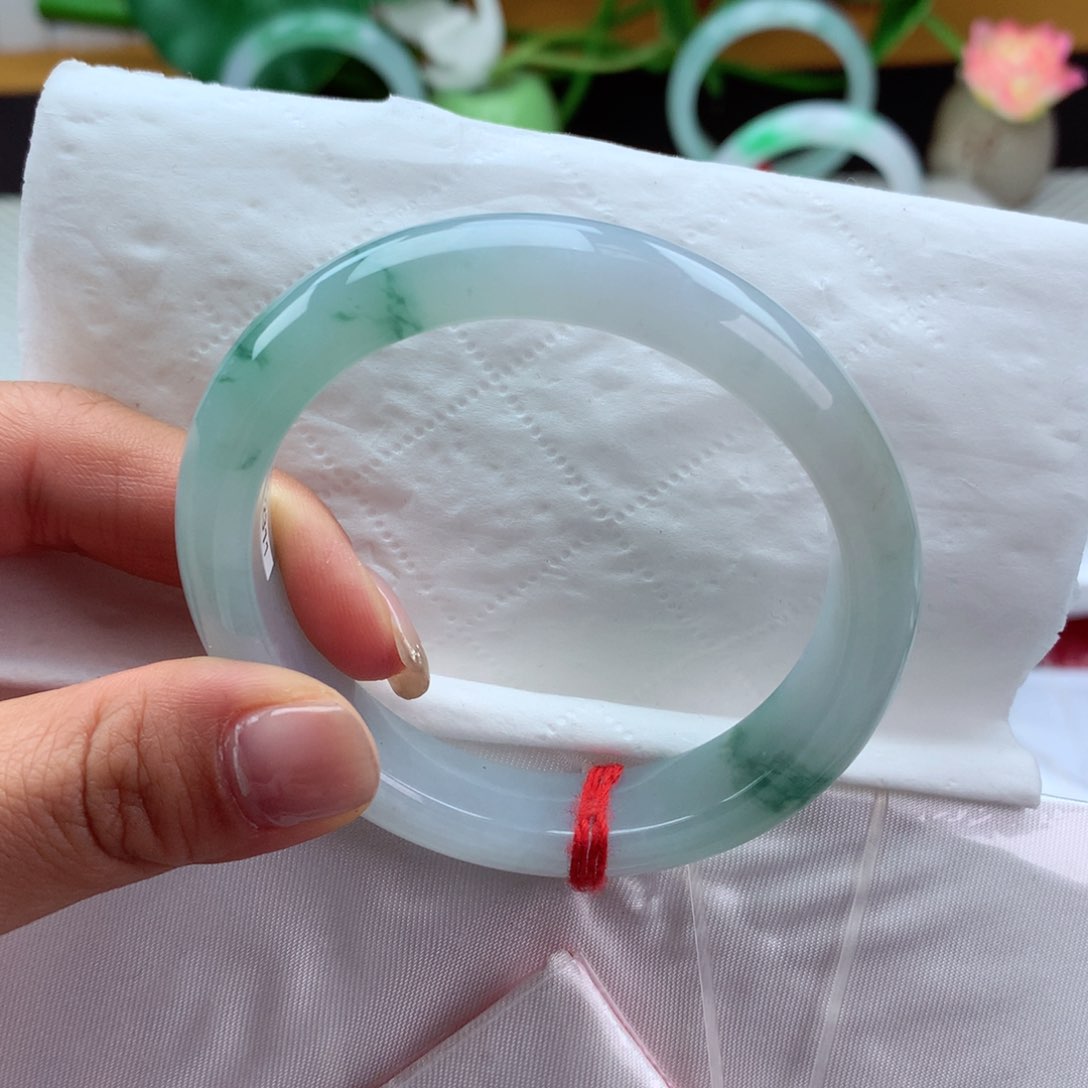翡翠手镯未镶嵌纯天然07
