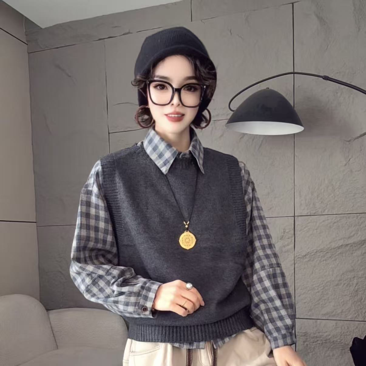 聪聪2346冬季新款百搭简约宽松套头马甲