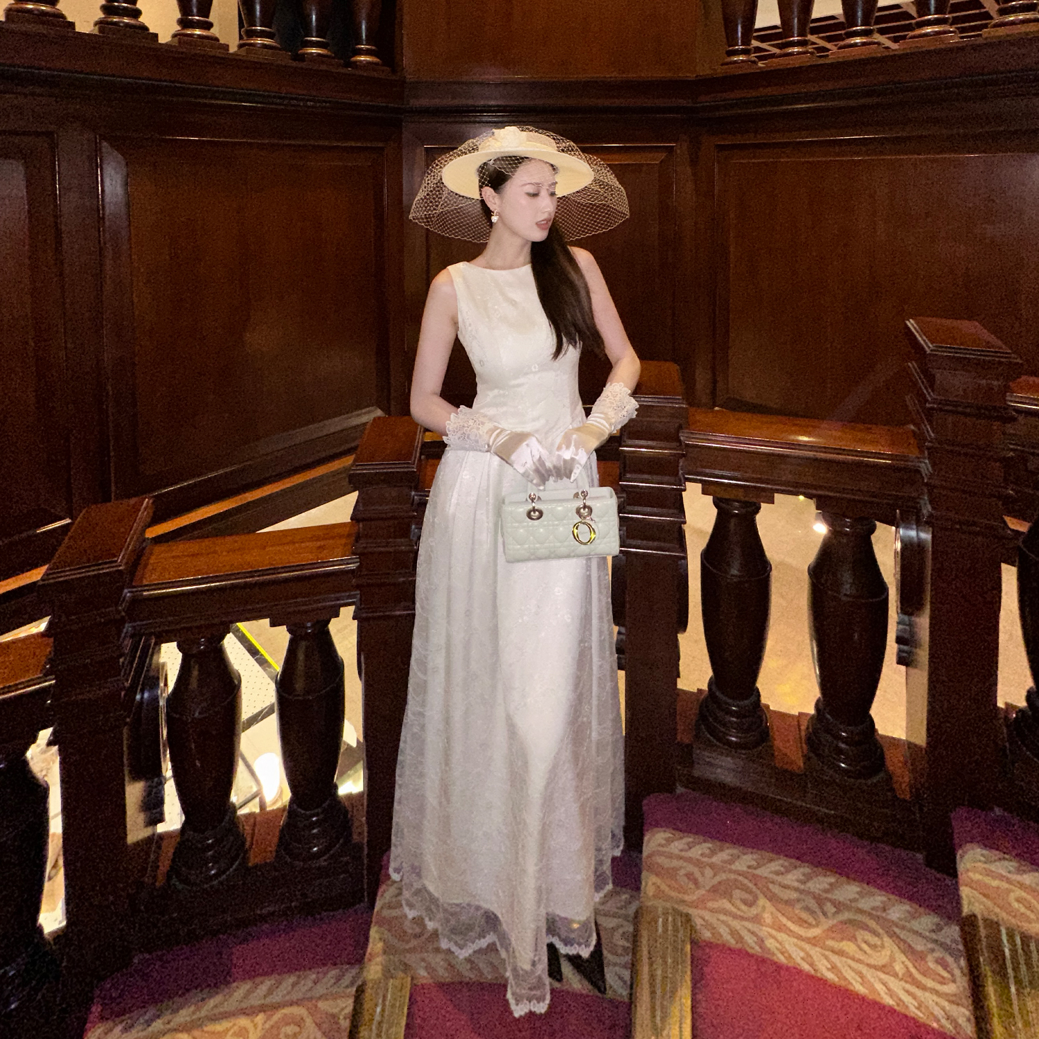 利祯新款【夏日花颜】法式小众圆领无袖夏季高腰显瘦连衣裙LZ2074