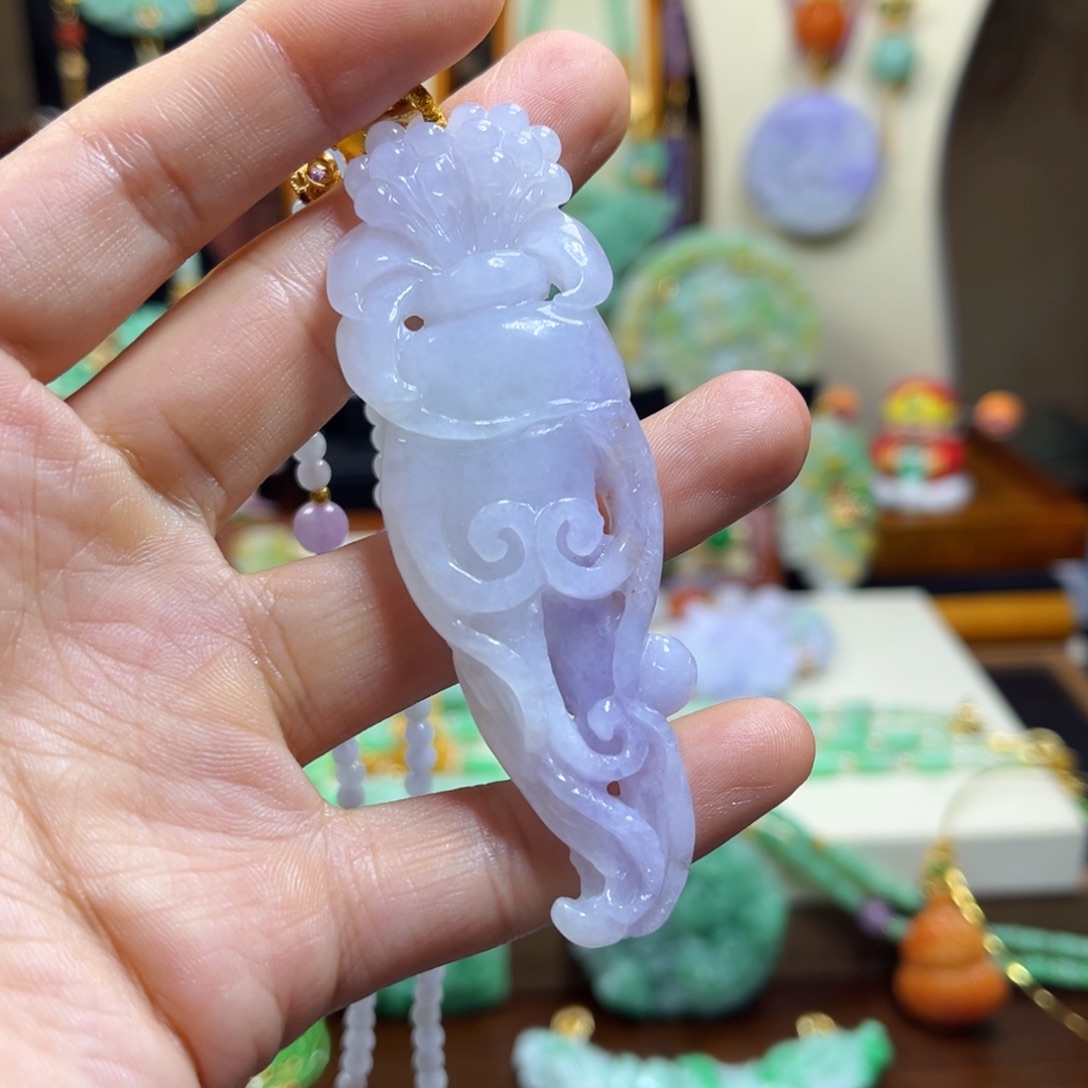 钱***7翡翠未镶嵌颈饰天然翡翠