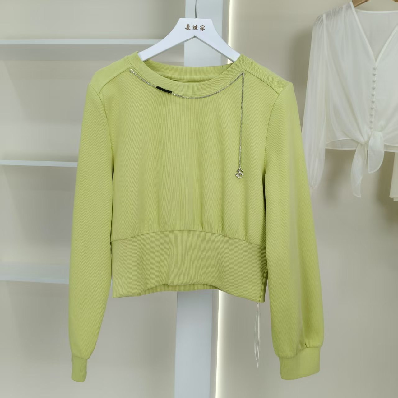 麦迪尚品【Miss-O】5052251 春季时尚套头短卫衣品牌撤柜