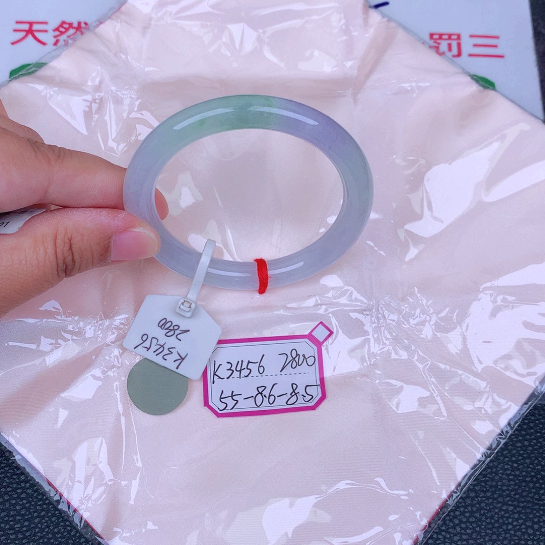 翡翠手镯未镶嵌缅甸翡翠