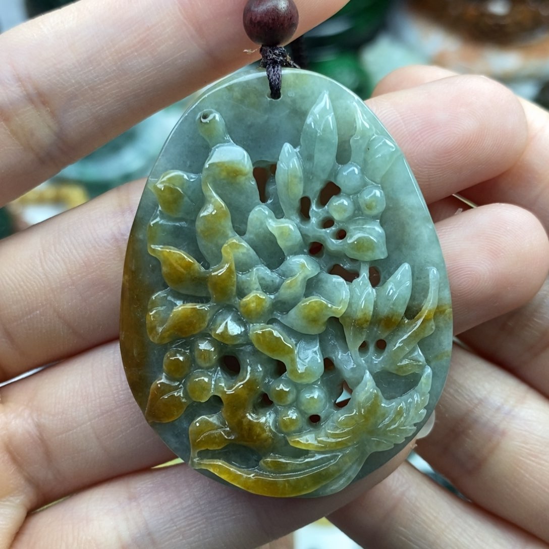 颈饰未镶嵌翡翠吊坠